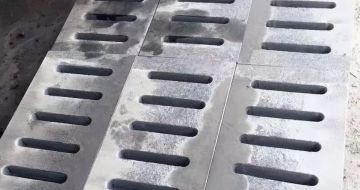 沈阳 芝麻灰石材沟盖板
