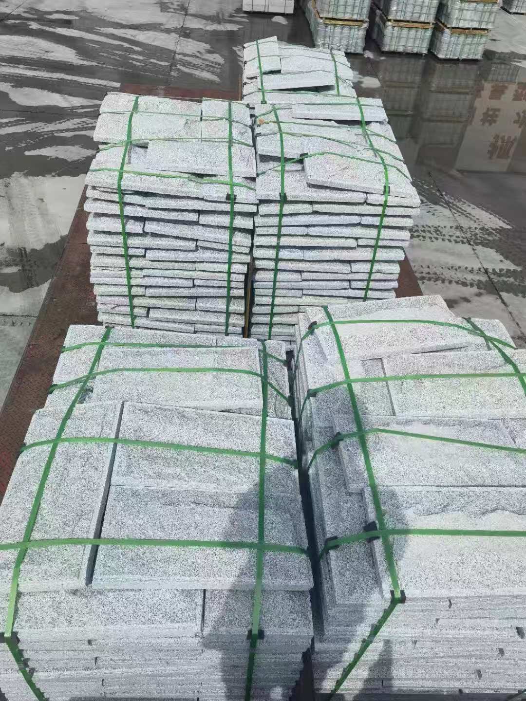 沈阳 芝麻白蘑菇石装车出货