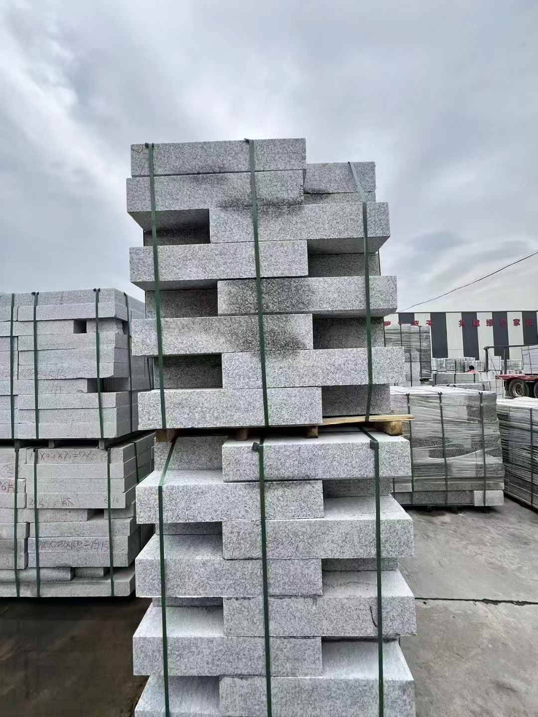 沈阳 芙蓉白路沿石