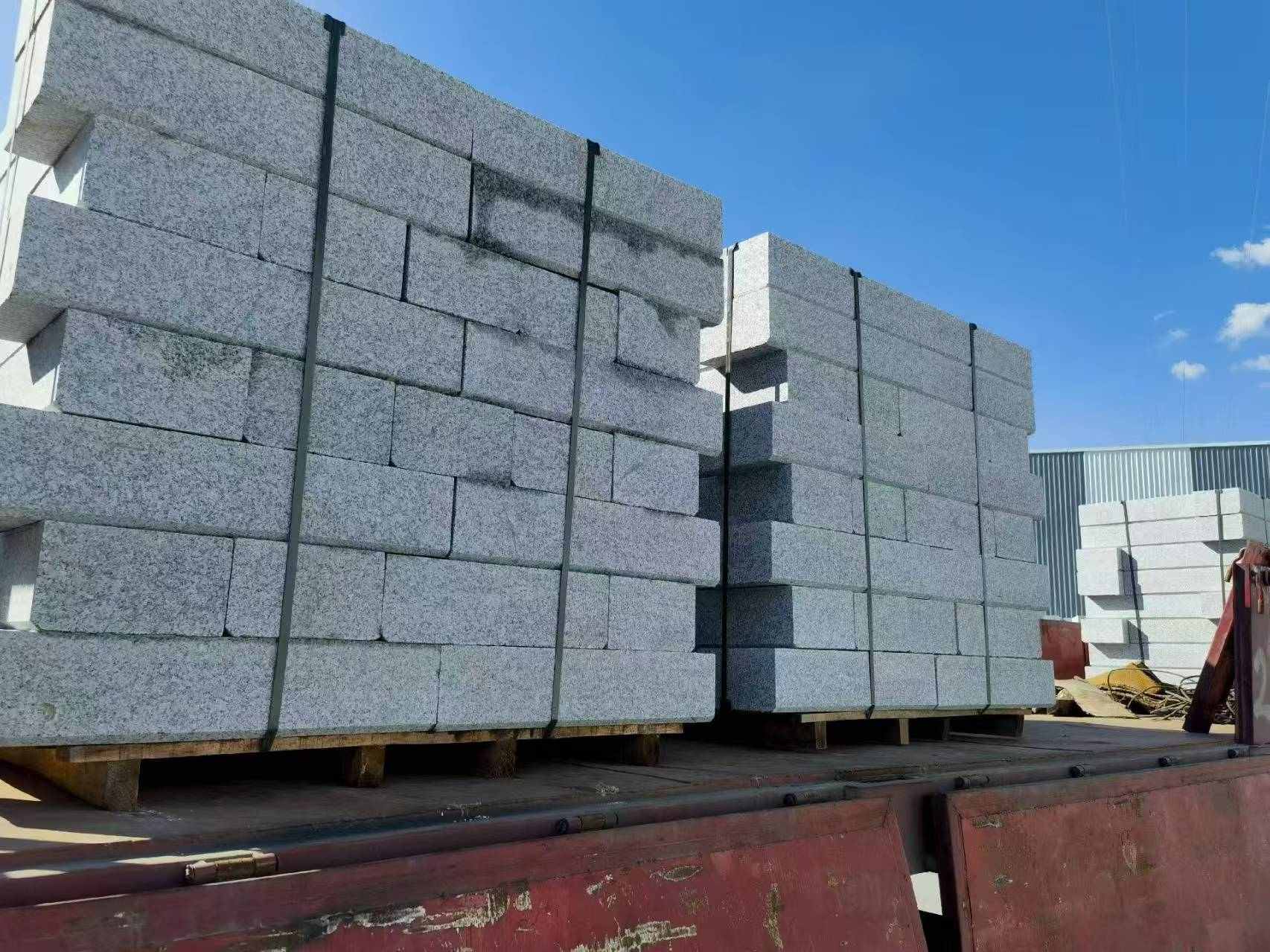 沈阳 路沿石装车出货