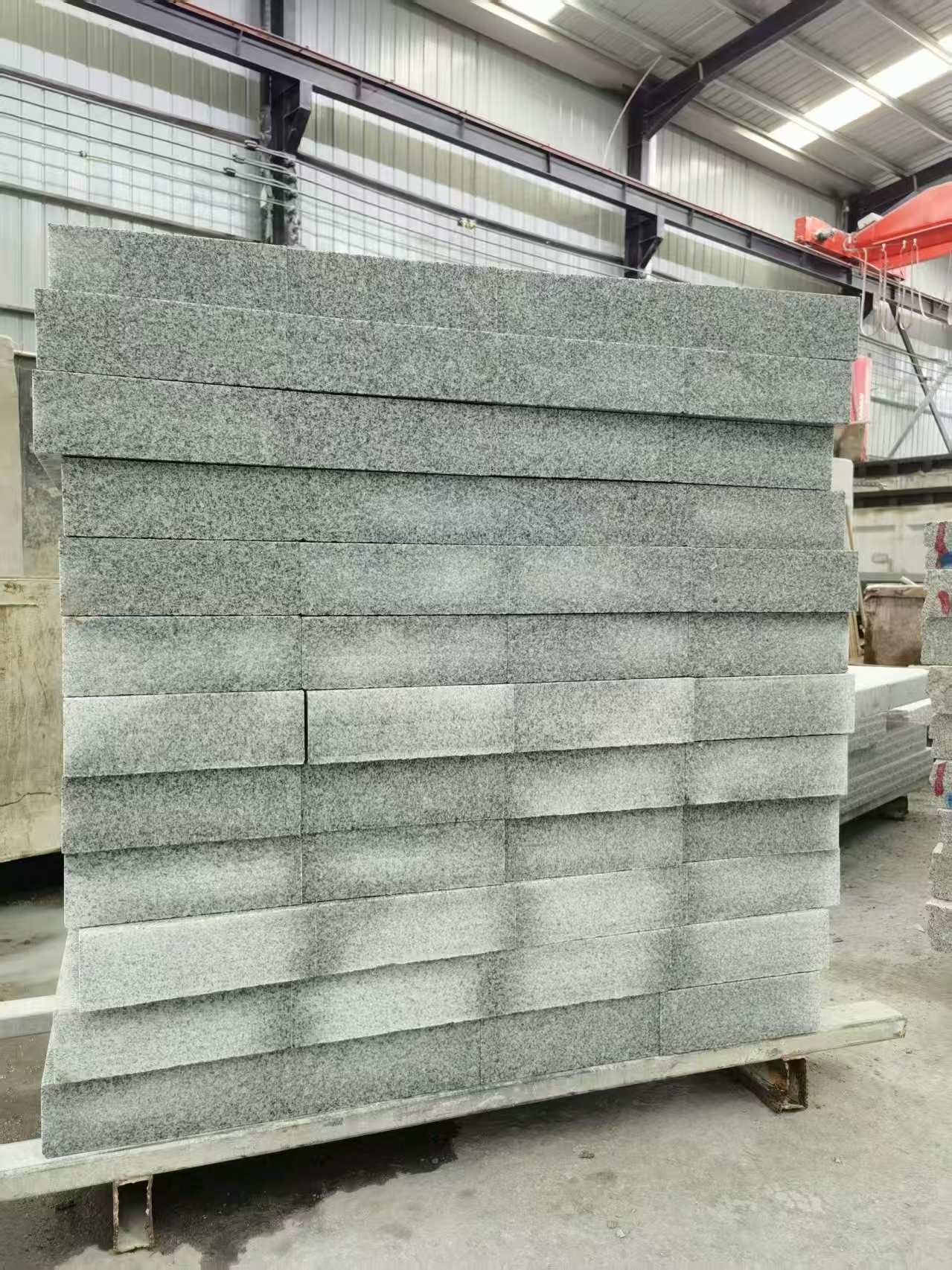 沈阳 芝麻白10公分300*600广场地铺，A料定制，尺寸标准，厚薄均匀