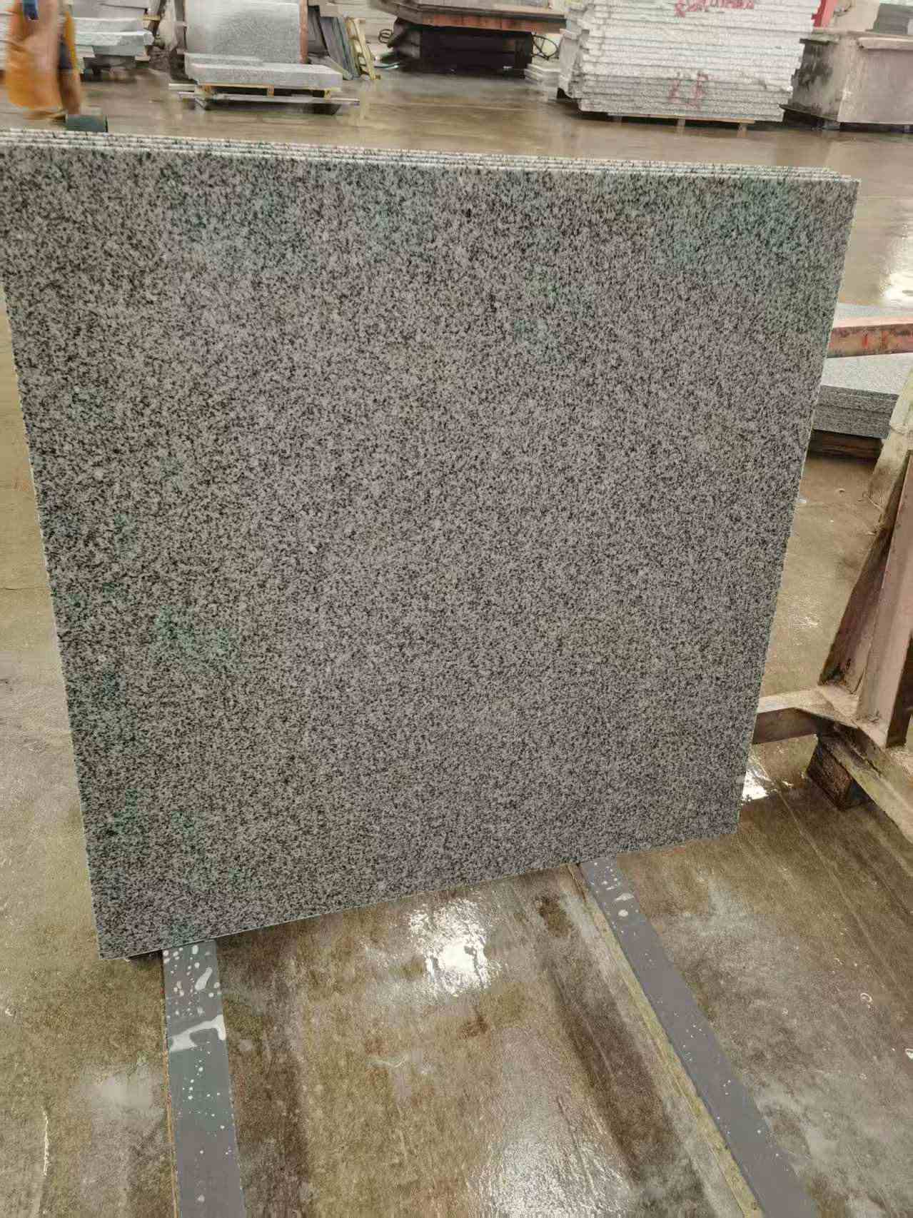 沈阳 芝麻白光面900*900，高地铁标准