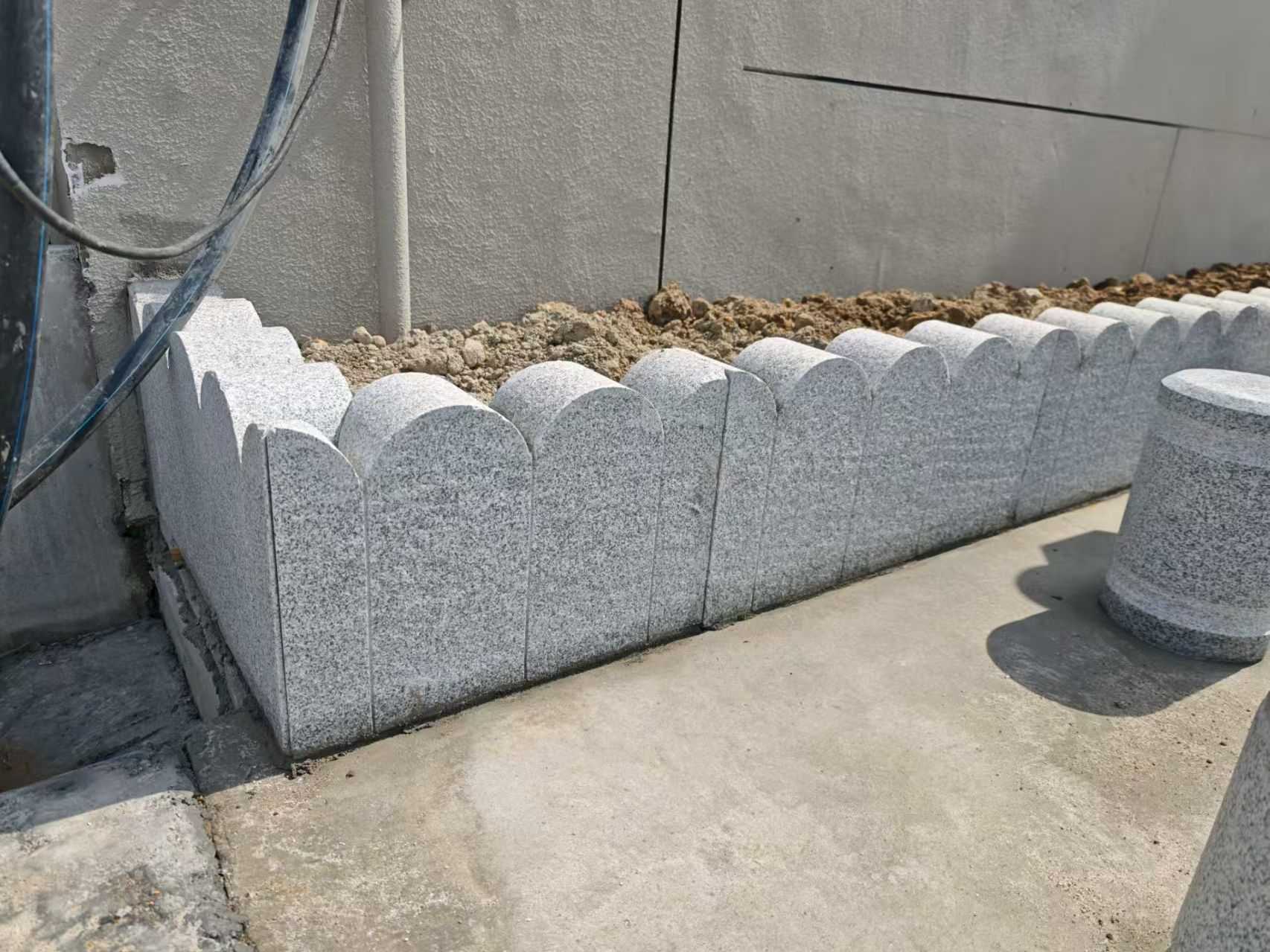 沈阳 芝麻白花岗岩花边石铺装效果图